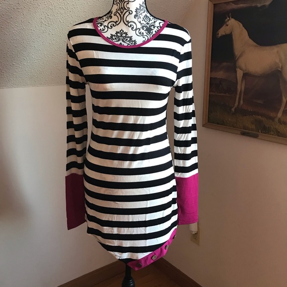 Contrasting TUNIC top - Picture 3 of 3